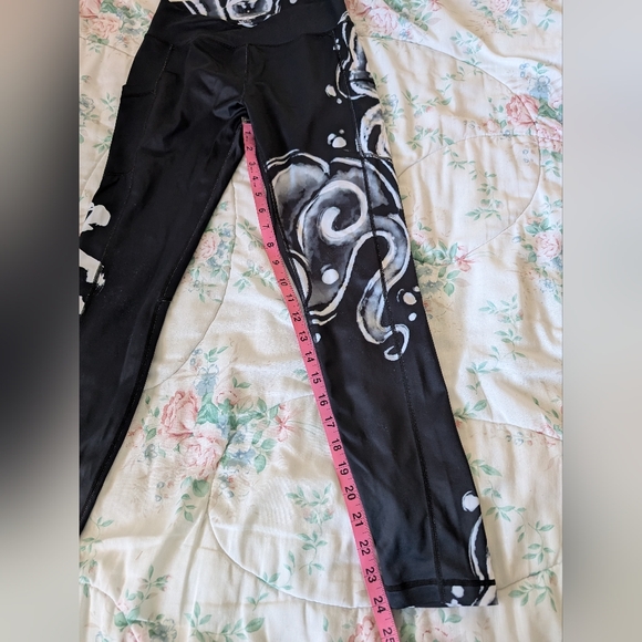 GUC Iron Yokai V-Cut Cloud Leggings - Picture 11 of 14